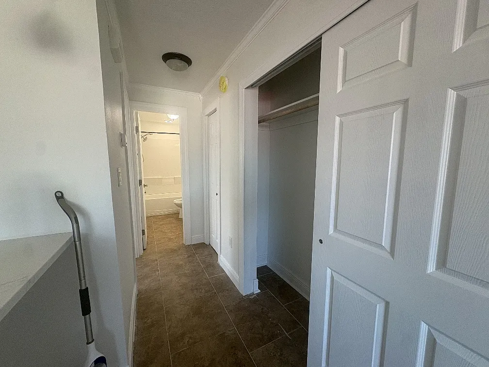2 bed, 850 sqft, $2,250 — Photo 4