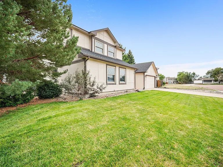 2785 Frazier Ln — Photo 3