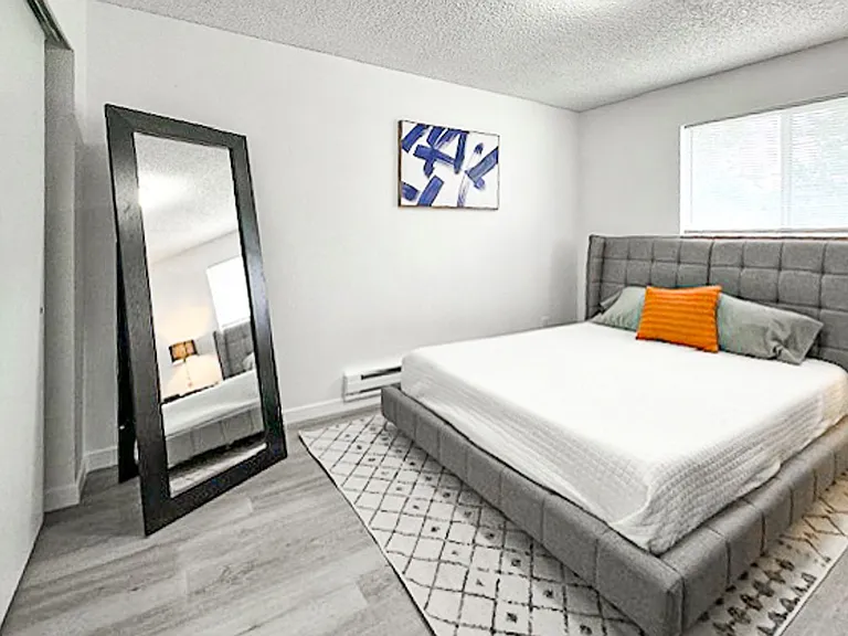 Latah Apartments — Photo 13