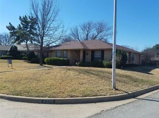 6800 Windcrest Ln, Fort Worth, TX 76133