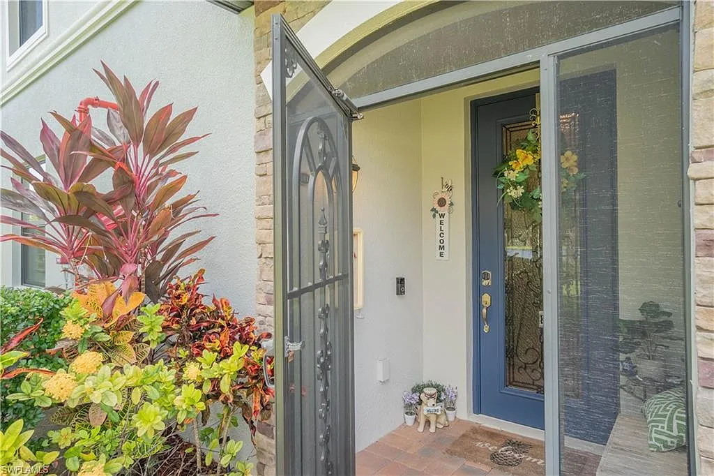 3 bed, 2.0 bath, 1883 sqft, $9,000 — Photo 1