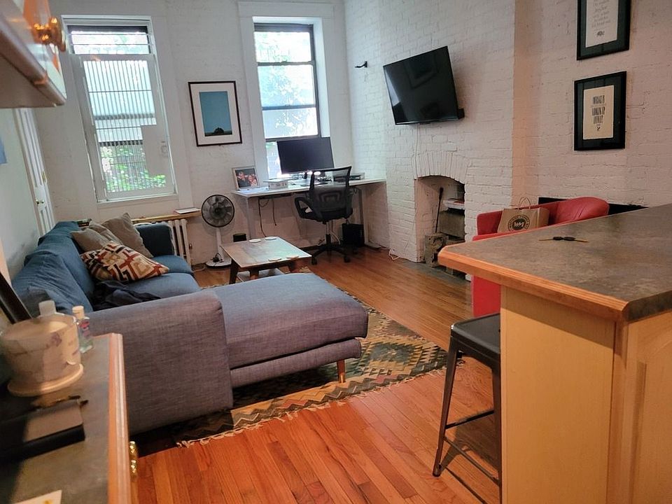 1st image of 211 E 11th St #24