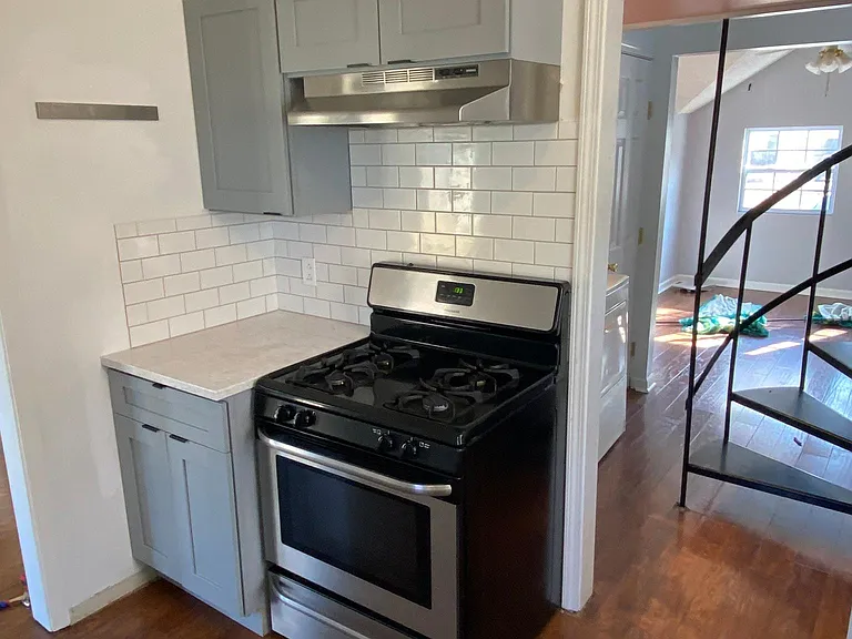 2807 E 1st St S — Photo 5