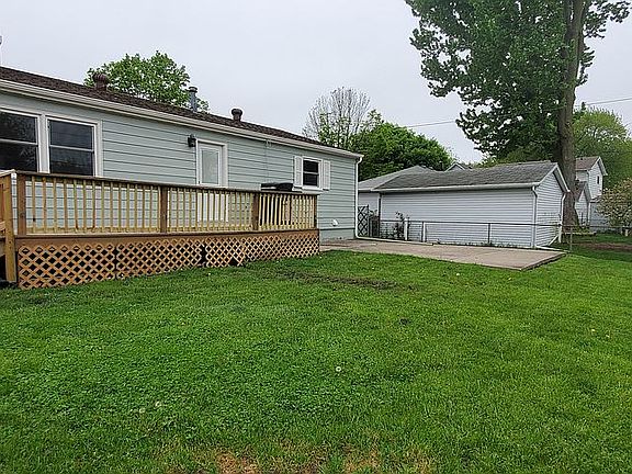 2nd image of 245 32nd Ave