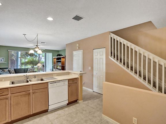 5th image of 8055 BELLAGIO Lane