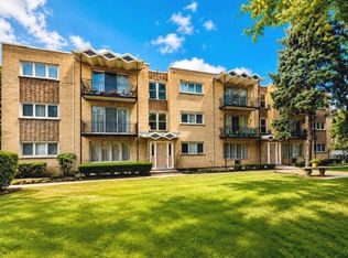8449 S Kedzie Ave APT 101, Chicago, IL 60652