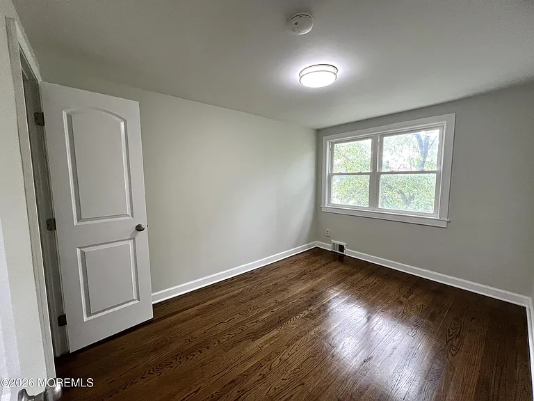 317-325 Bath Ave #15 — Photo 14