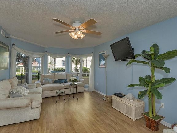 002_Living Room