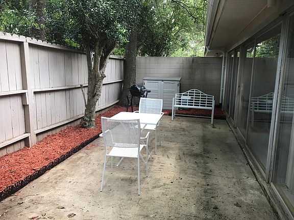 3rd image of 2241 W Pensacola St APT 31