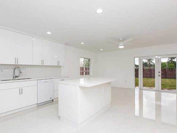 5th image of 15690 NW 39th Ct Unit 15690