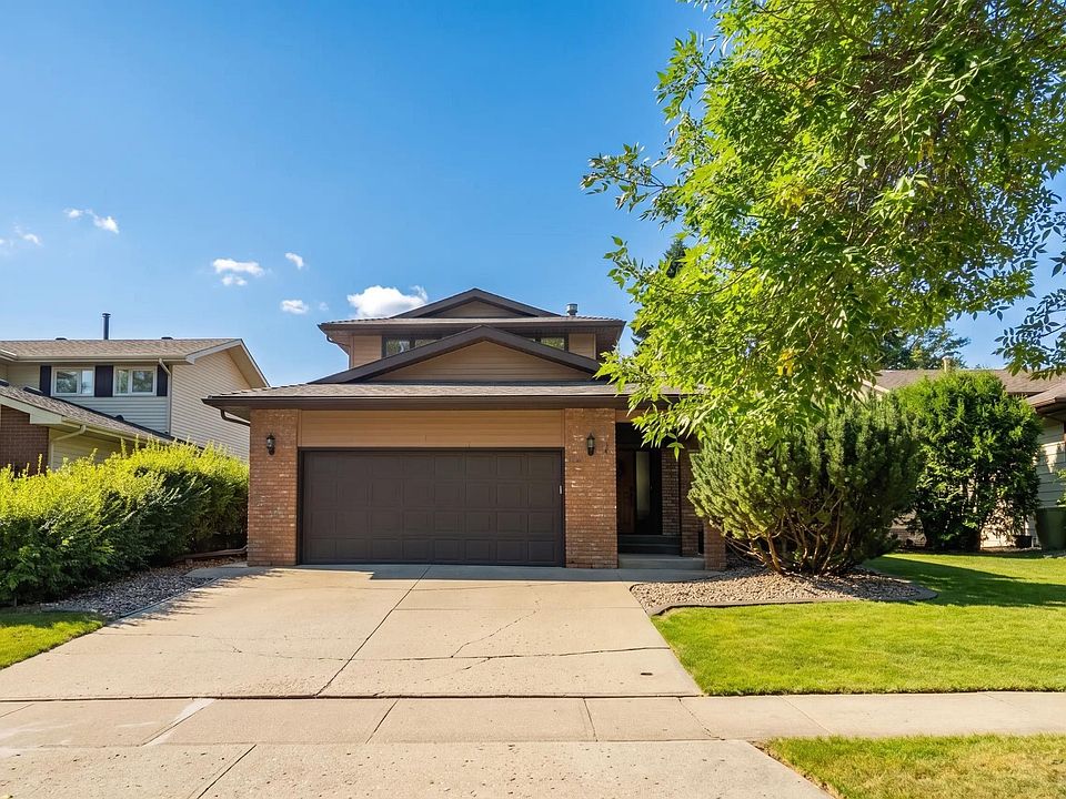 1st image of 7 Pembina Pl