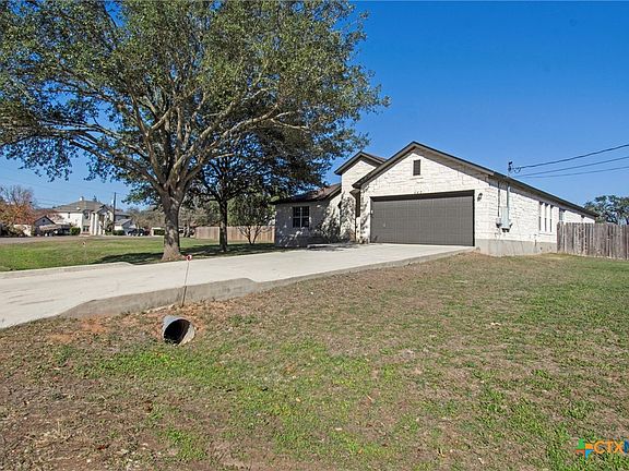 4th image of 640 Bella Vista Cir