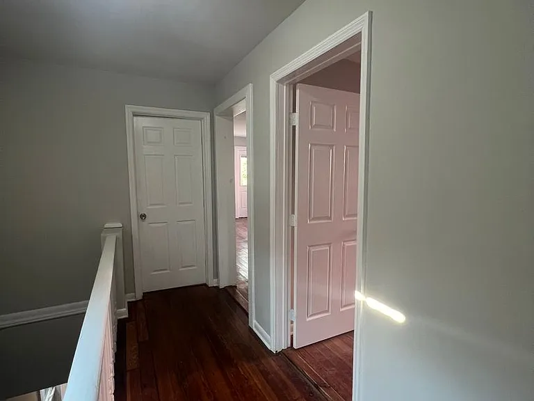 405 E Duffy St — Photo 4