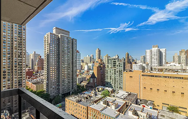 Sold by Luca Paci Real Estate | media 2