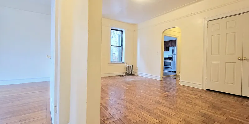 Rented by BRICK & GALO REALTY CORP | media 9