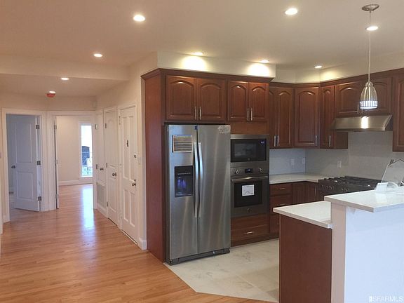 3rd image of 1923 30th Ave