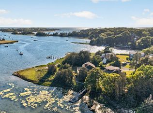102 Nashawena St, Falmouth, MA 02540