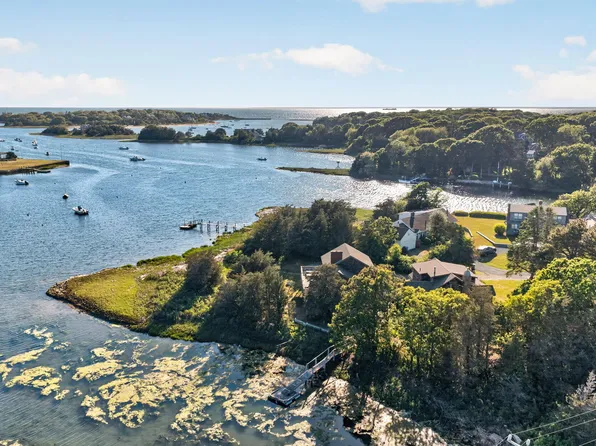 102 Nashawena Street, Falmouth, MA 02540