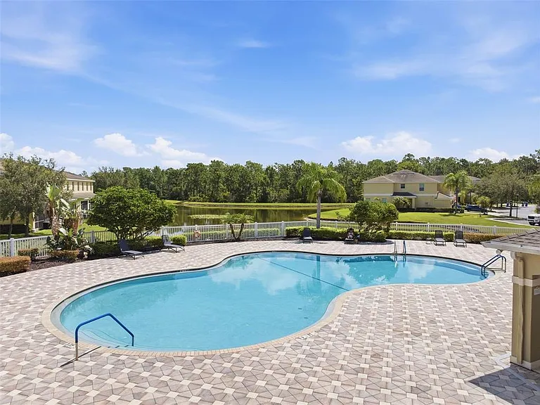 20402 Needletree Dr — Photo 18