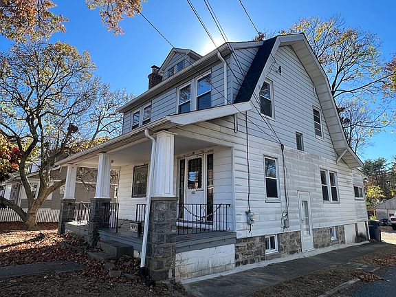 3rd image of 302 E Ashland Ave