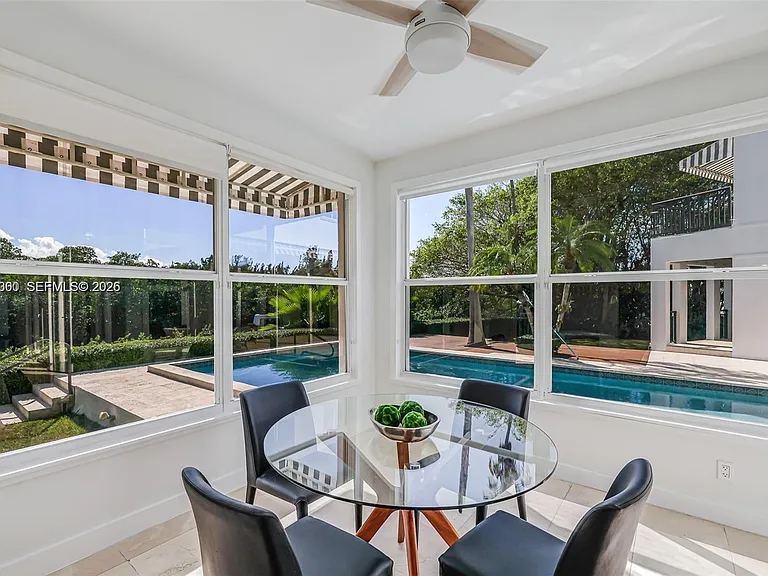 184 Paloma Dr — Photo 11