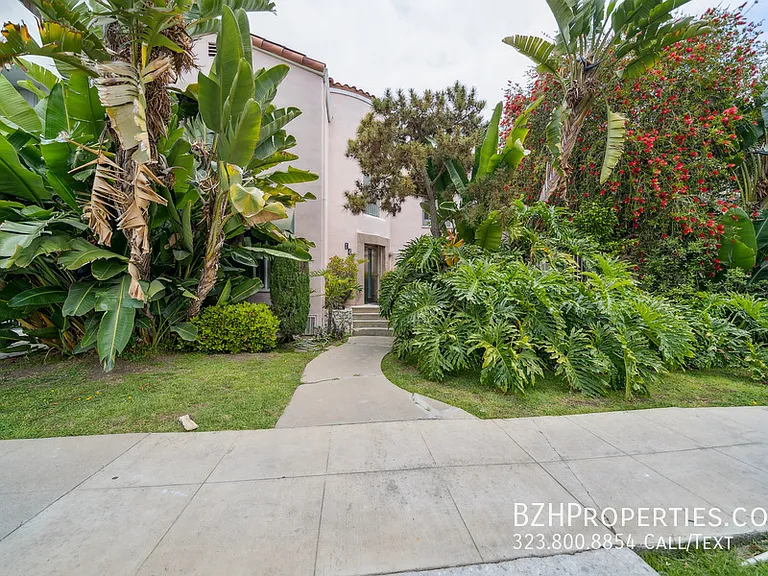 140 S Elm Dr #1 — Photo 10