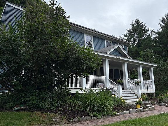 4th image of 369 Housatonic St