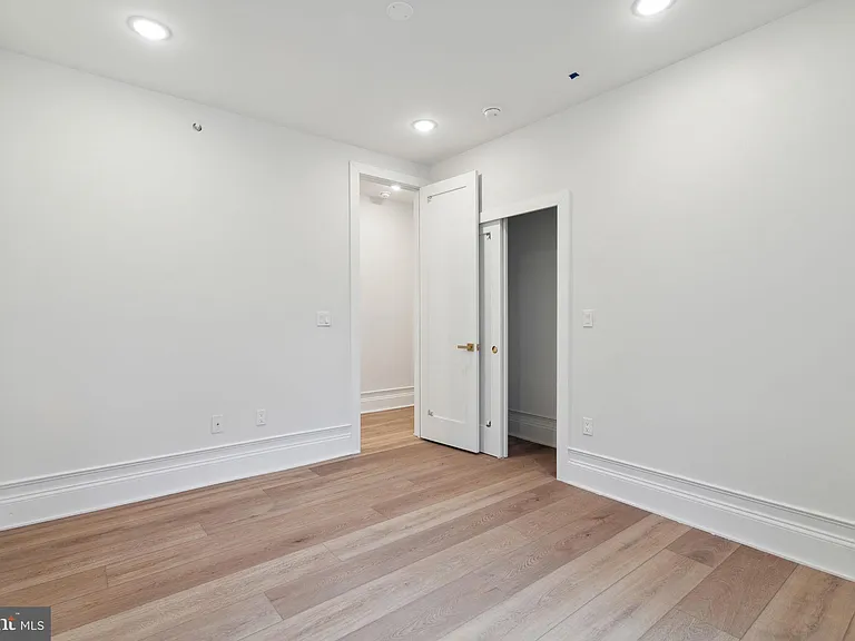 1822 Chestnut St #3R — Photo 11