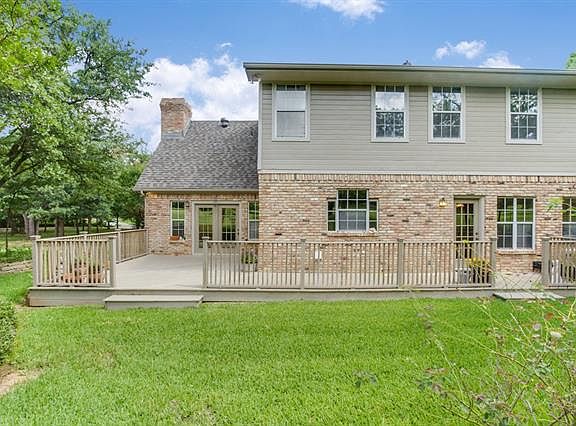 2nd image of 731 Valley View Ct