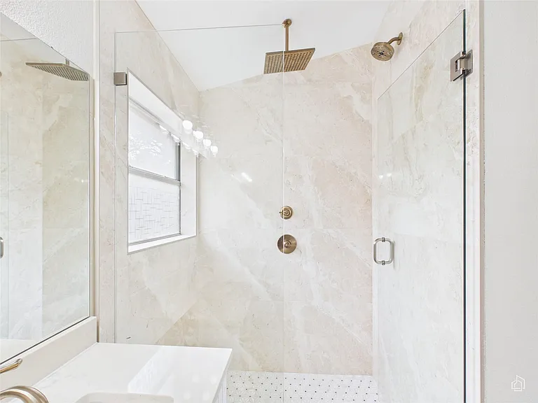 7400 Crepe Myrtle Dr — Photo 18