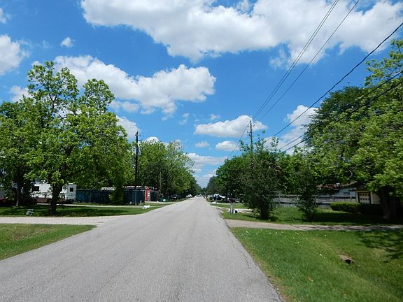 5th image of 2635 Oleander Dr