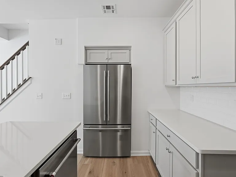 400 Willow Ave #409 — Photo 10
