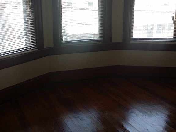 5th image of 344 Charles St