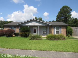 8001 Coronet Dr, Pensacola, FL 32514