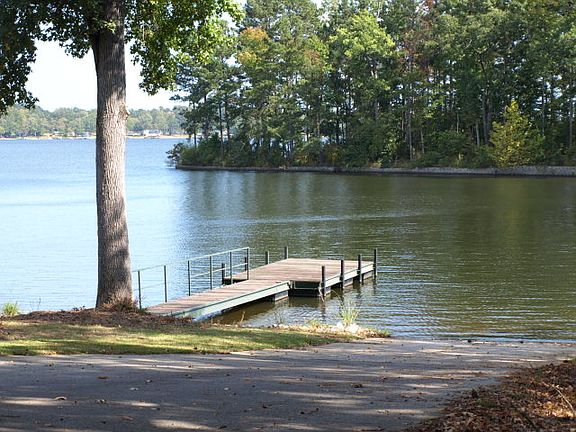 4th image of 419 Lakeport Dr