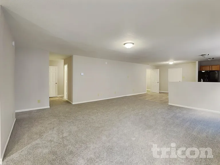 8039 Retreat Ln — Photo 4