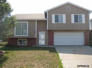 8958 N 79th Ave, Omaha, NE 68122