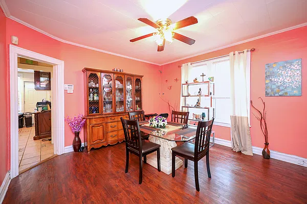 Sold by Remax Edge | media 7
