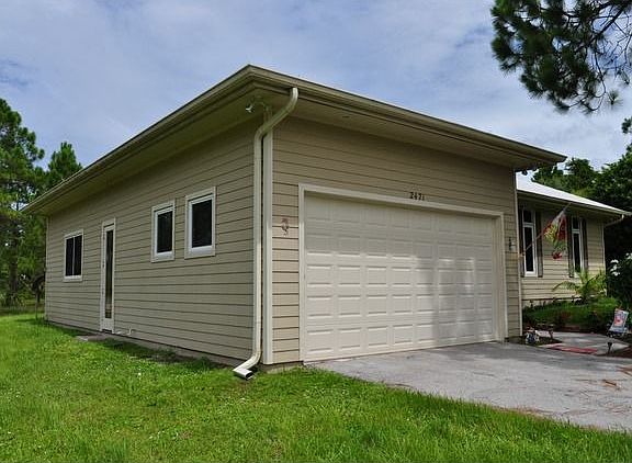 2nd image of 2471 Everglades Blvd N