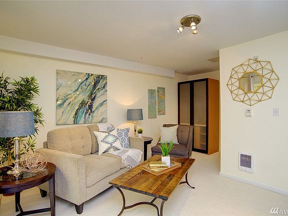 4th image of 425 Vine St APT 319