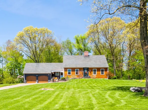 404 Whippoorwill Lane, Stratford, CT 06614