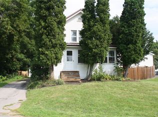 39 Brookside Ave, Minetto, NY 13115