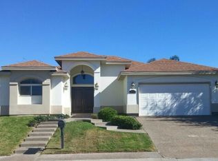 3005 Calle Vistoso Ln, Laredo, TX 78045