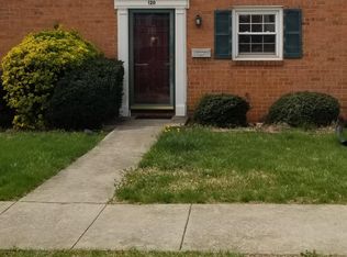 120 Cambridge Sq, Vinton, VA 24179