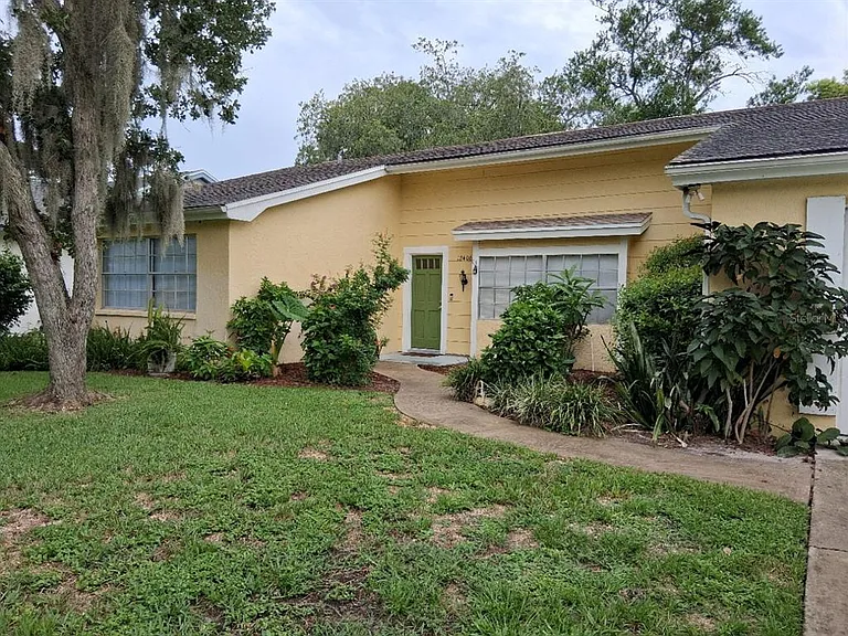 12406 Weatherstone Row — Photo 2