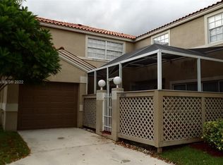 10983 Chandler Dr, Hollywood, FL 33026