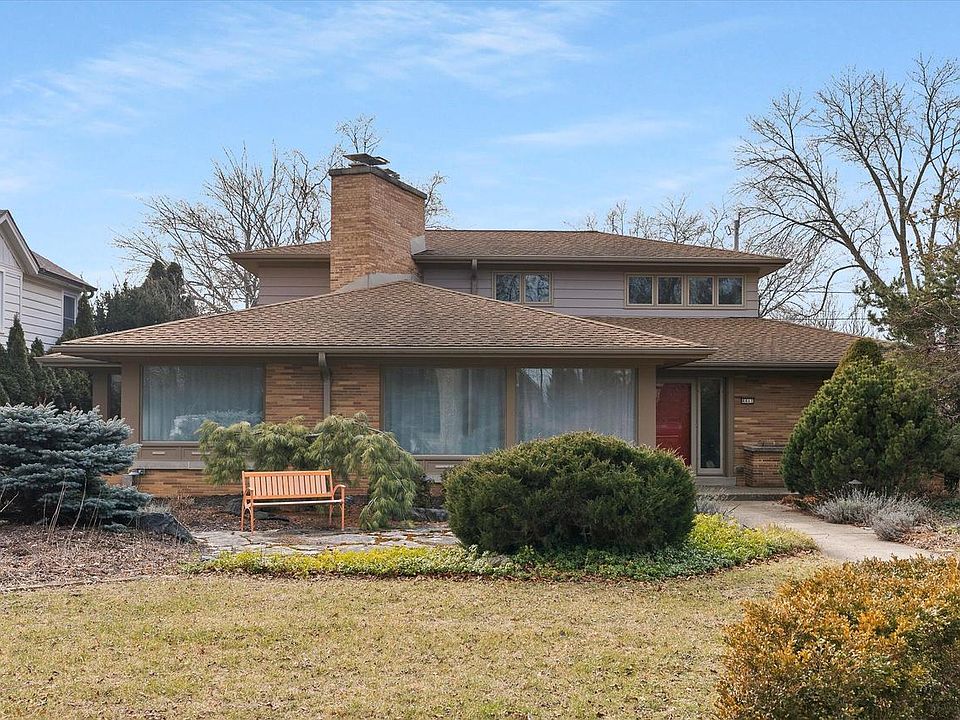 1st image of 4461 North Lake DRIVE