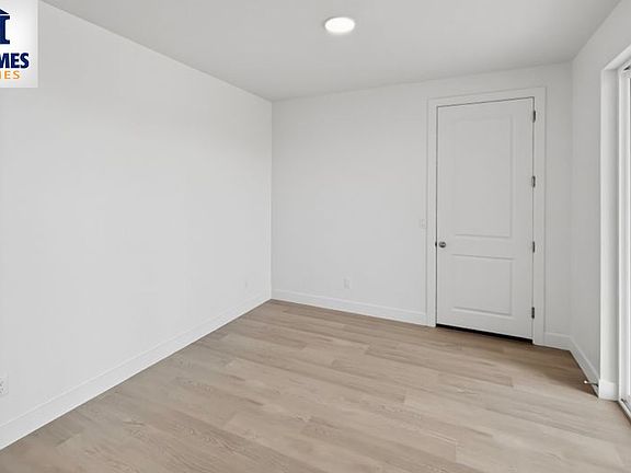5th image of 955 W Velvet Ridge Cv