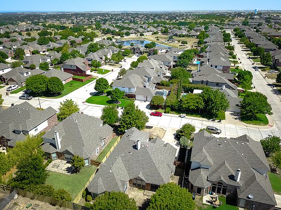 3rd image of 3205 Dalhart Dr