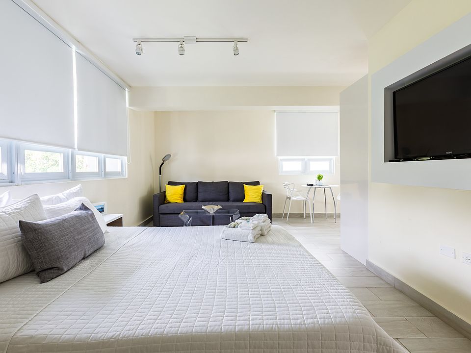 1st image of 1408 Calle Aldea #3B